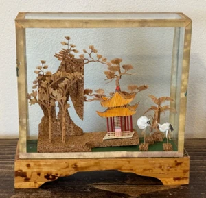 VINTAGE CHINESISCHES HANDGESCHNITZTES KORKDIORAMA - Bild 1 von 10