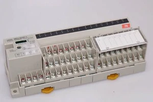 OMRON SRT2-ID16T-1 Remote Terminal 24V DC Input: 6mA/Point - Picture 1 of 1