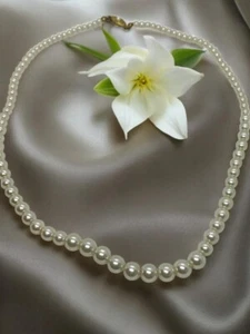 1970-80s Glass Base Pearl Necklace. C07 - Picture 1 of 5