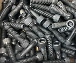 95pcs Socket Cap Machine Screws SAE 5/16-24 x 1-1/4" 330790 - Picture 1 of 2