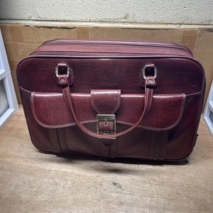 Vintage Woolworth Burgundy/Maroon 22x14x8 Suitcase Travel Carry Bag Faux Leather - Picture 1 of 8