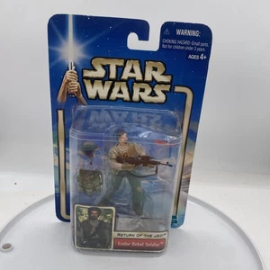 Star Wars ROTJ Endor Rebel Soldier #33 2002 Hasbro MOC nuovo sigillato leggi - Foto 1 di 12