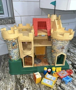 Vintage 1974 Fisher Price Little People Castle People Hundestühle Tisch mehr 🇺🇸 - Bild 1 von 24