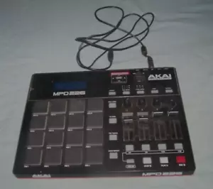 AKAI MPD226 Midi Pad Controller with 16 MPC Pads - Picture 1 of 2
