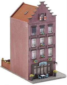 232334 Faller N 1:160, Altstadthaus mit Bar, Epoche II, Bausatz, Modelleisenbahn - Bild 1 von 4