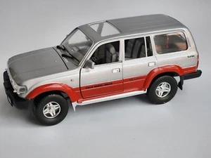 Toyota Land Cruiser 1992 - Scale 1:18 - Road Legends NO BOX - Picture 1 of 1