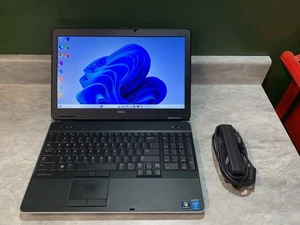 Dell Latitude E6540 Intel i7-4800MQ 2,7 GHz AMD GPU 8 GB RAM 240 GB SSD W11 Pro - Imagen 1 de 10