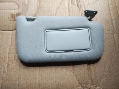 Parasol delantero derecho para pasajero Nissan Leaf 11-17 OEM Foto 1 de 4