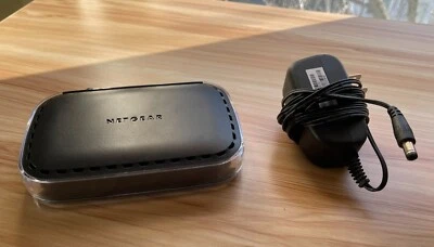 Cable módem Netgear CM400 - DOCSIS 3.0 - 340 Mbps Foto 1 de 3