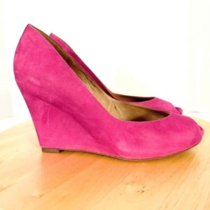 Steven by Steve Madden Women's KHEN Nubuck Open Toe Wedges Fuchsia SZ 9.5B - Picture 1 of 10