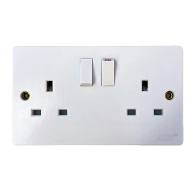 A box of 10, 2 Gang Switched Double Socket Faceplates Rated 13 Amp Colour White - Image 1 of 4