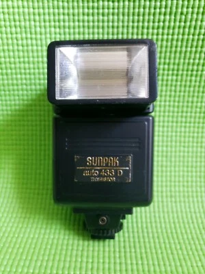 Sunpak Auto 433D Thyristor Swivel Flash For Canon 2627C - Image 1 of 4