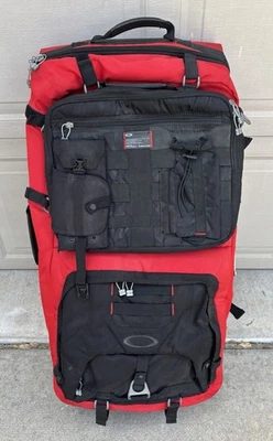 OAKLEY Tactical Field Gear Standard Issue 34 Inch Wheeled Duffel Bag Luggage - Image 1 of 4