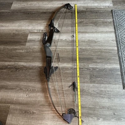 VTG Bear Archery Whitetail Hunter Compound Bow AMO Compound String Length 39” - Image 1 of 4