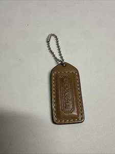 Coach Marrone Marrone Marrone Marrone Logo Pelle Hangtag Borsetta Appendi Tag 2” Charm Portachiavi Ricambio - Foto 1 di 8