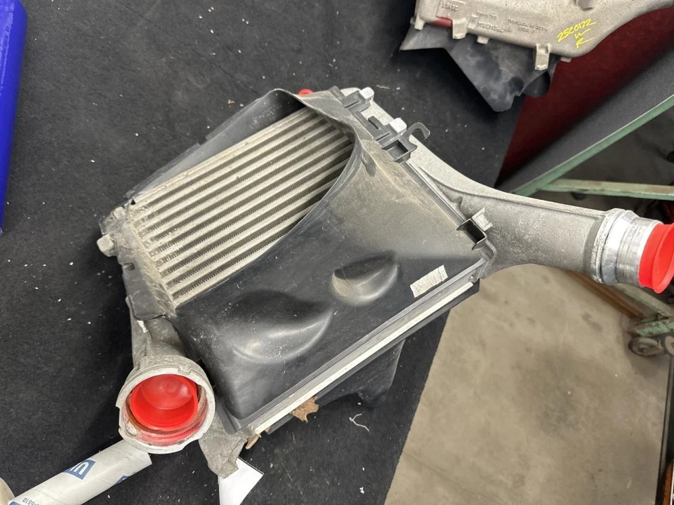 Driver Left Intercooler 3.6L Fits 15-18 PORSCHE CAYENNE 1962690 Foto 1 de 4
