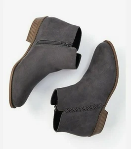 👢*NEW* Justice Girls/Womens Stitched Boots Gray Sz 3y/5w👢 - Picture 1 of 4