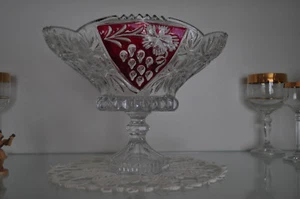 Große Blei- Kristall Schale mit Fuß, Anbietschale, bordeaux Annahuette - Bild 1 von 1