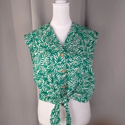 Blusa de mujer mediana con estampado de hojas verdes mezcla de lino corbata frontal Tropical Resort Foto 1 de 4