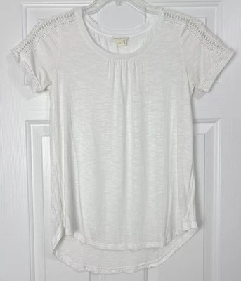 Top para mujer Anthropologie Meadow Rue talla pequeña blanco mangas cortas ojales suaves Foto 1 de 4