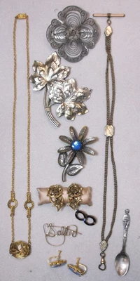 Lote de 10 piezas de joyas antiguas y vintage, cadena de reloj de bolsillo, etc. Foto 1 de 4