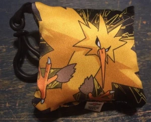 Pokemon Zapdos Schlüsselanhänger Kissen Plüsch Rucksack Aufhänger Neu - Bild 1 von 3