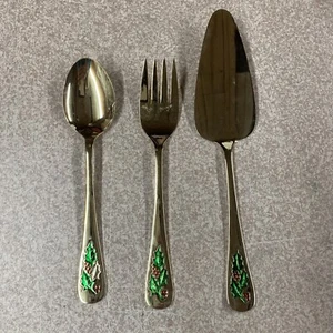 Holly Berry Serving Utensils Classic Traditions Gold Silverware Japan Christmas - Picture 1 of 14