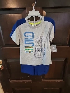 Disney Lightning McQueen Boys Size 4 - Picture 1 of 3