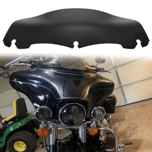 Parabrisas ondulado de 7" negro para Harley Street Glide FLHT FLHX 2014-24 - Imagen 1 de 16