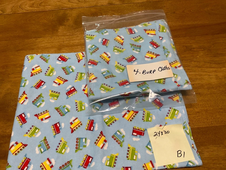 BABY BLANKET WITH 4 BURP CLOTHS B1 - Image 1 of 1