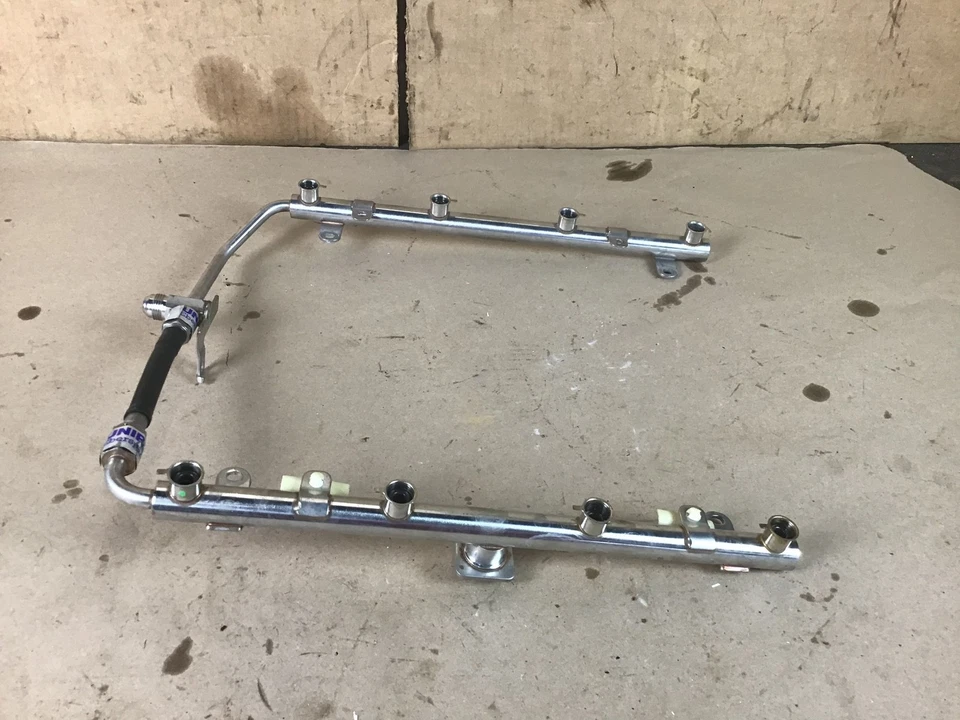 Línea de manguera de riel de inyección de combustible McLaren 650S 2015 15-17:A Foto 1 de 4