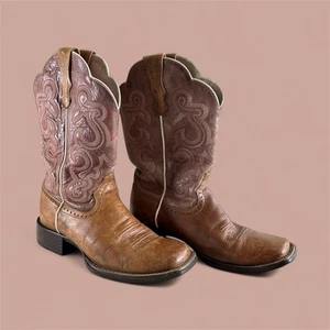 Ariat Cowboystiefel Größe 7,5 Damen, braun spitz zulaufend mit roten Nähten - Bild 1 von 8