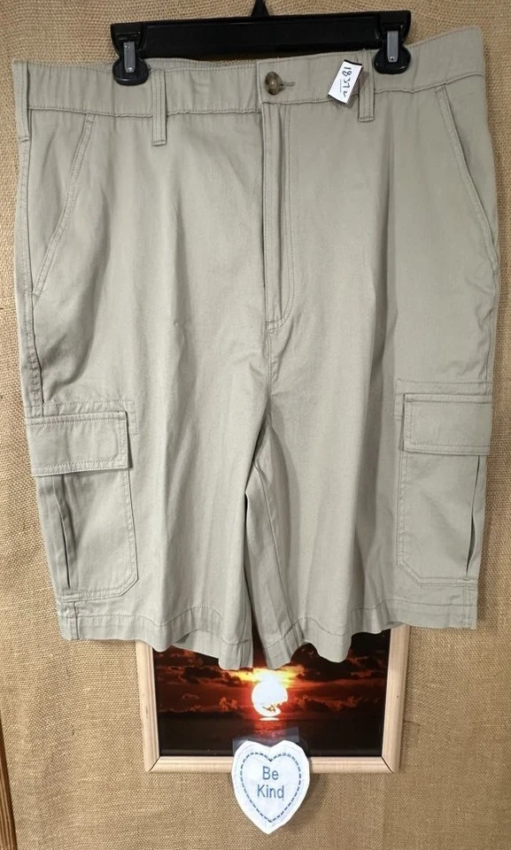 Mens Croft & Barrow Cargo Shorts 44w Beige Flex Waist Ultrasoft 100 Cotton