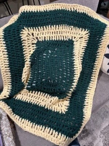 Babydecke Hunter grün & gelb 38 x 47 cm - Bild 1 von 4