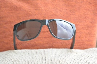 VENDO OCCHIALI DA SOLE HOGAN - Immagine 1 di 4