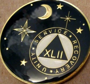 Medallón Oro Negro Luna Alcohólicos Anónimos AA 42 Años Ficha Blanca Moneda Chip - Imagen 1 de 9