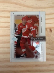 2000-01 Upper Deck Dignitaries #D5 Steve Yzerman - Detroit Red Wings - Bild 1 von 2