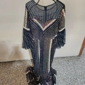 Bienenkönigin von Reseda Embellished Flare Slv gefüttert Gr. 12/XL/44 Event Kleid Kostüm - Bild 1 von 13