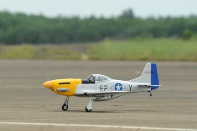 Mustang P-51 ARF Warbird mit Einziehfahrwerk gefedert. Spw. 141cm Phoenix PH068 - Bild 1 von 4
