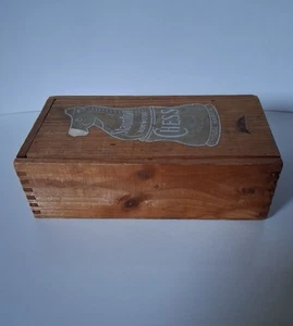 Vintage Boxed Gold Label Staunton Wood Chess Pieces - Complete - King 6cm Tall - Picture 1 of 11