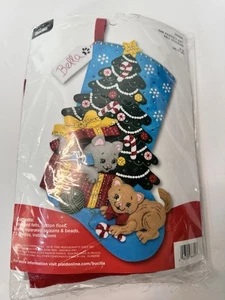 BUCILLA FELT JEWELED CHRISTMAS STOCKING KIT THE PAWFECT GIFT CATS KITTENS TREE - Picture 1 of 2