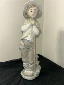 NAO Lladro Spain Young Boy Holding Bird Porcelain Figurine 27cm - Bild 1 von 6