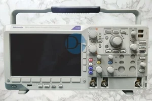 Osciloscopio digital Tektronix DPO3032 300 MHz 2 canales - Imagen 1 de 9