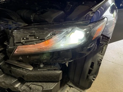 Faro LED proyector único lado del conductor izquierdo Toyota Camry SE LE 2025 2026 OEM Foto 1 de 4