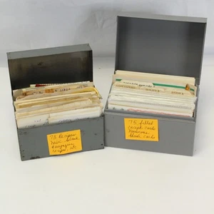 Vintage Estate Find Handwritten Recipe Cards Metal Box Holder Collection - Picture 1 of 24