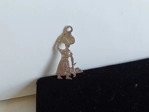 STERLING SILVER FIGURE OF LADY CHARM 1" SIZE SMALL CHARM BRACELET SIZE 925 NICE - Picture 1 of 2