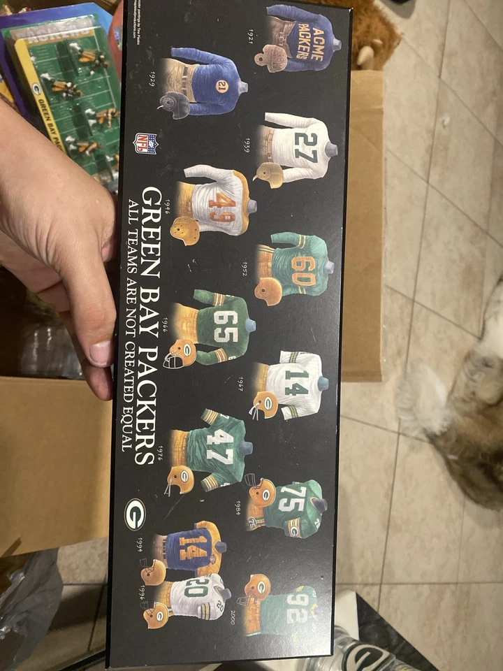 Green Bay Packers uniforme evolución herencia jersey placa de madera por Maple Leaf P Foto 1 de 2