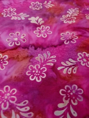 Vntg Sewing Fabric Batik Tie Dye Pink Beige Daisy Florish Cotton 1ydx44" - Image 1 of 4