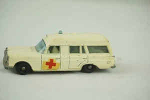 Matchbox King Size No K-6 Mercedes Benz "Binz" Ambulance Lesney - Picture 1 of 6