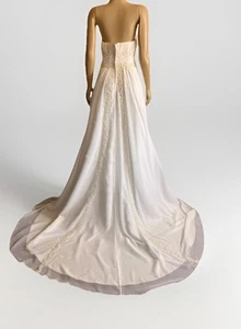 Wedding Dress David's Bridal Chiffon A-Line Ivory Strapless Style V9743 Size 16 - Picture 1 of 7